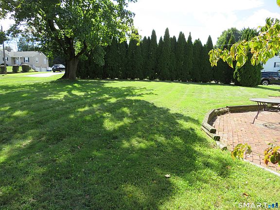 5th image of 562 Wells Road