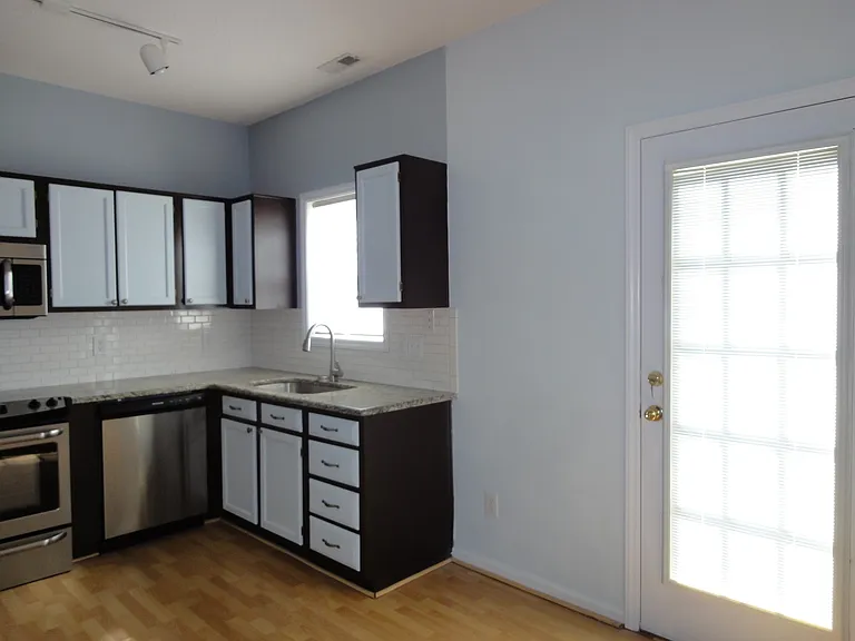 306 Silverberry Ct — Photo 19