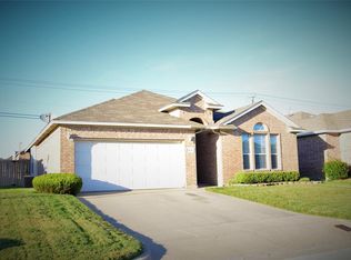 612 Caravan Dr, Fort Worth, TX 76131