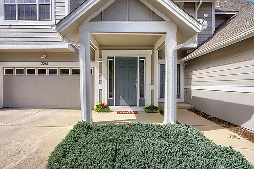 2261 Watersong Cir Photo 1