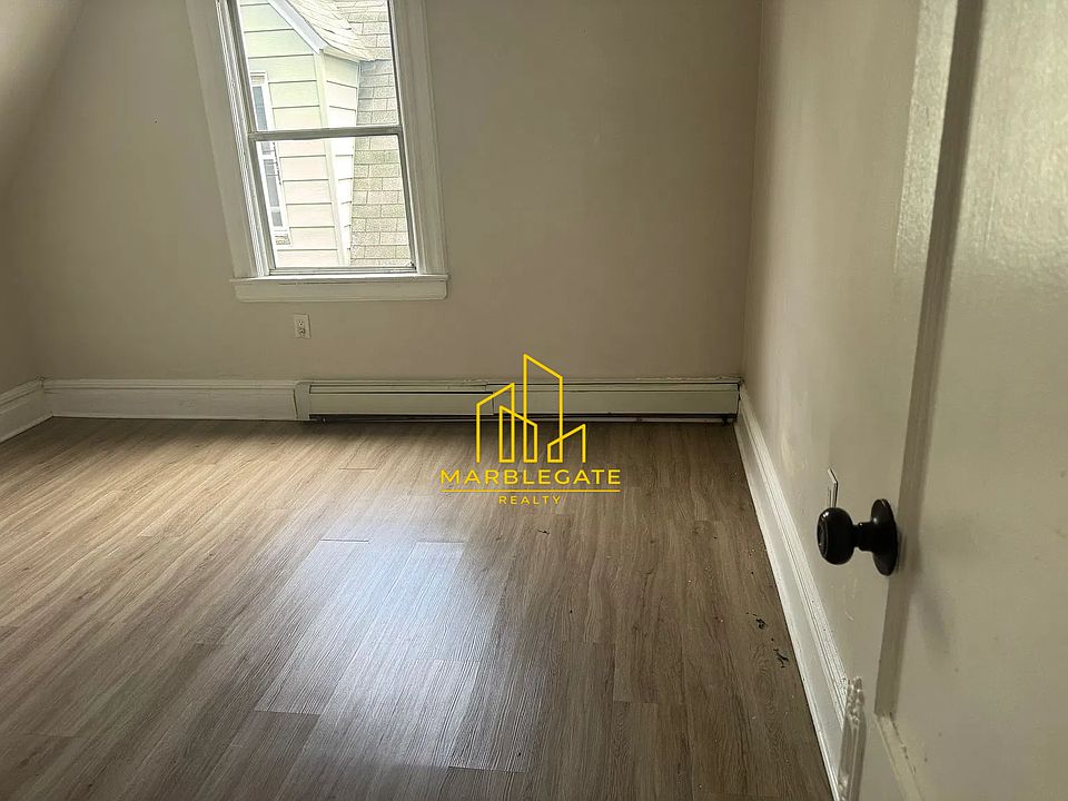 2nd image of 307 Avon Ave #33