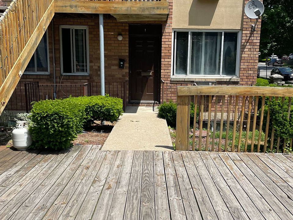 1st image of 409 N Broadway APT 1