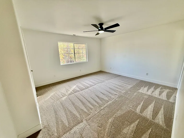 1735 W 540 N #1001 — Photo 15