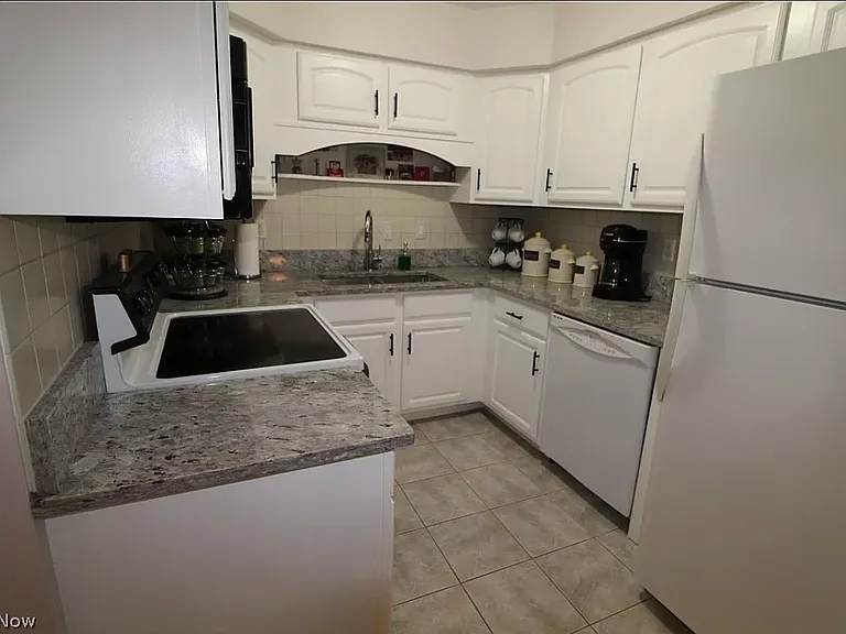 20990 Detroit Rd #6 — Photo 6