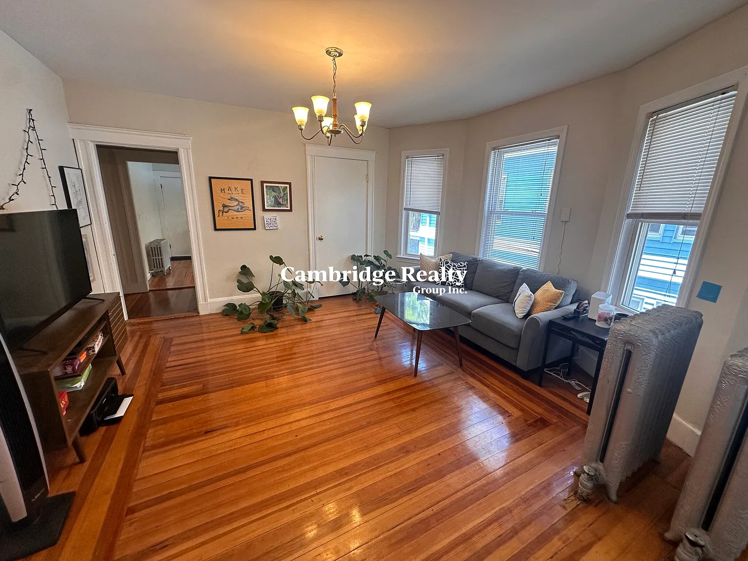 3 bed, 1.0 bath, 1250 sqft, $4,195 — Photo 3