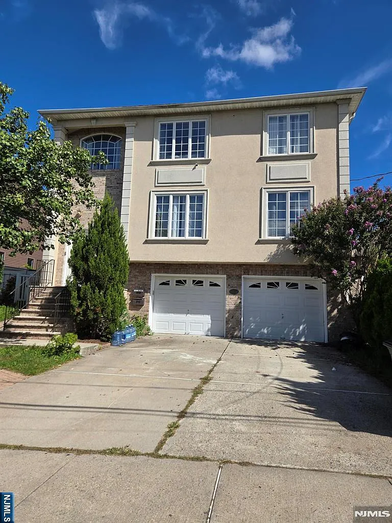 3 bed, 2.0 bath, $3,800 — Photo 2