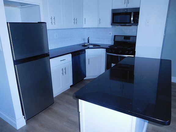 5th image of 140-16 34th Ave #705