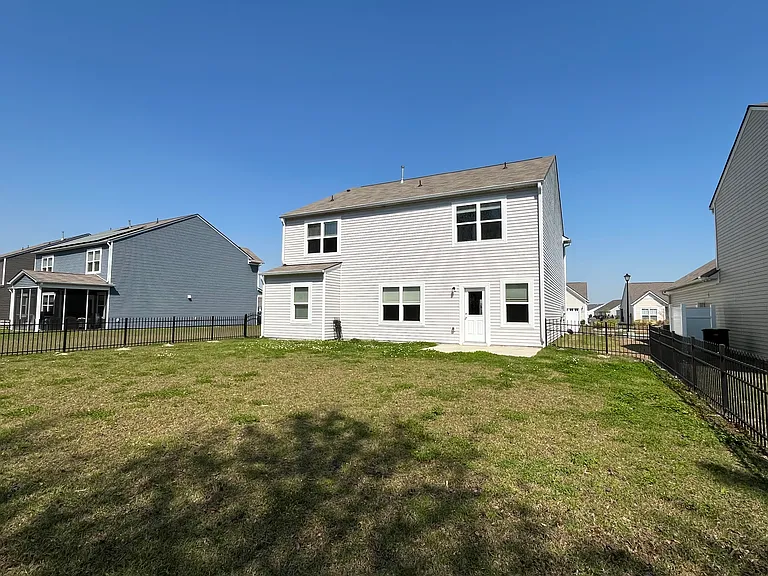 3076 Ellesmere Cir — Photo 17