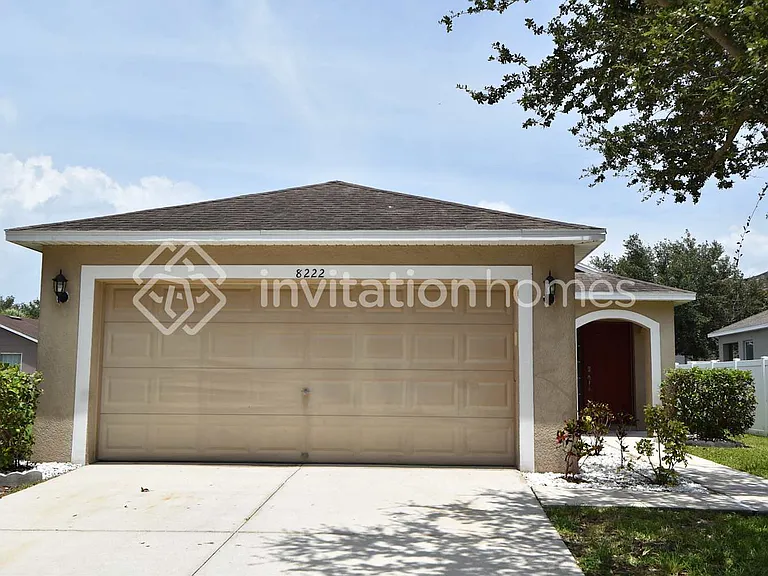 8222 Summer Wood Ln — Photo 1