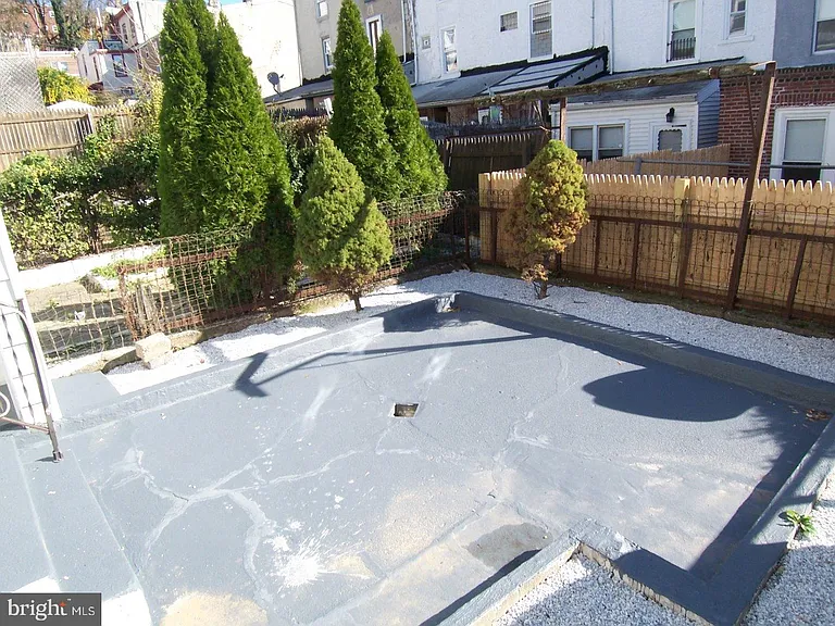 133 Jamestown St — Photo 8