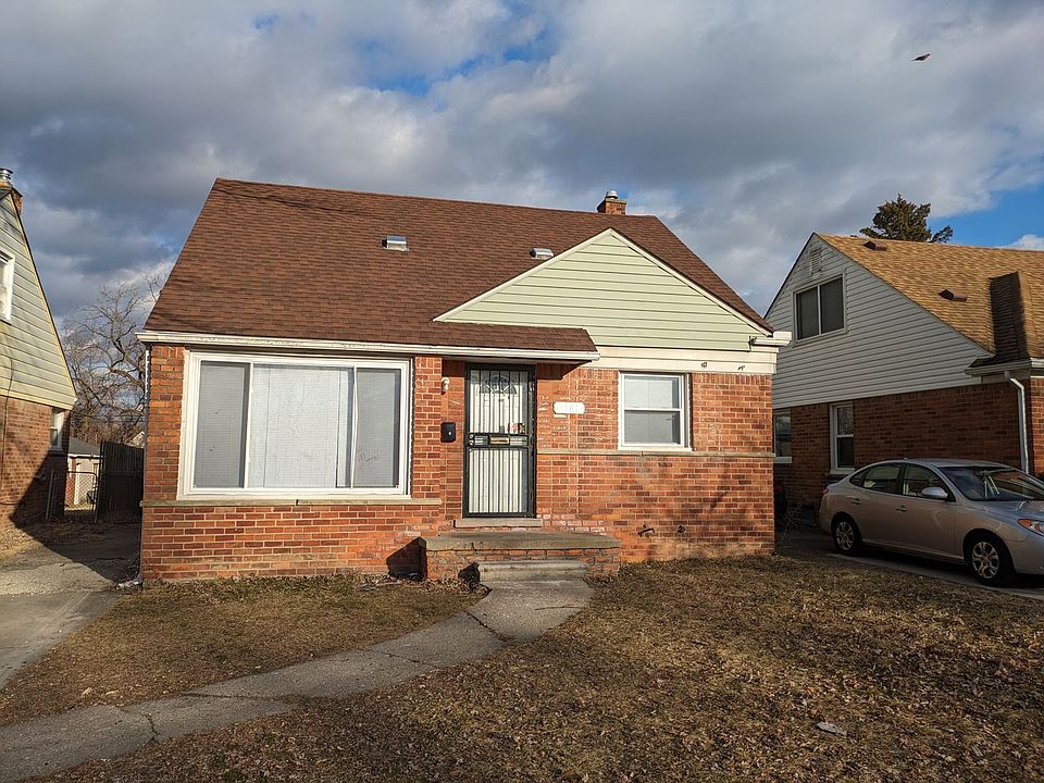 1st image of 1701 Fairbairn St