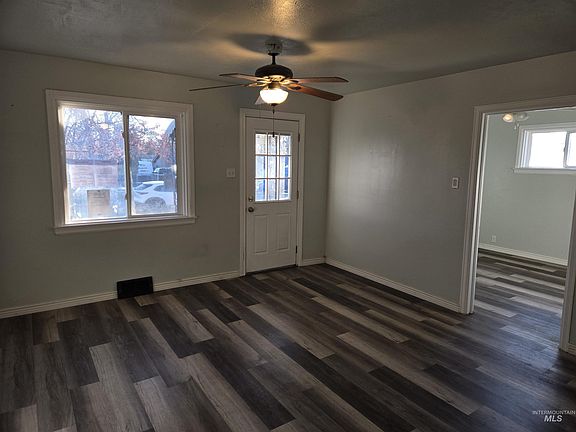 4th image of 328 E Avenue D