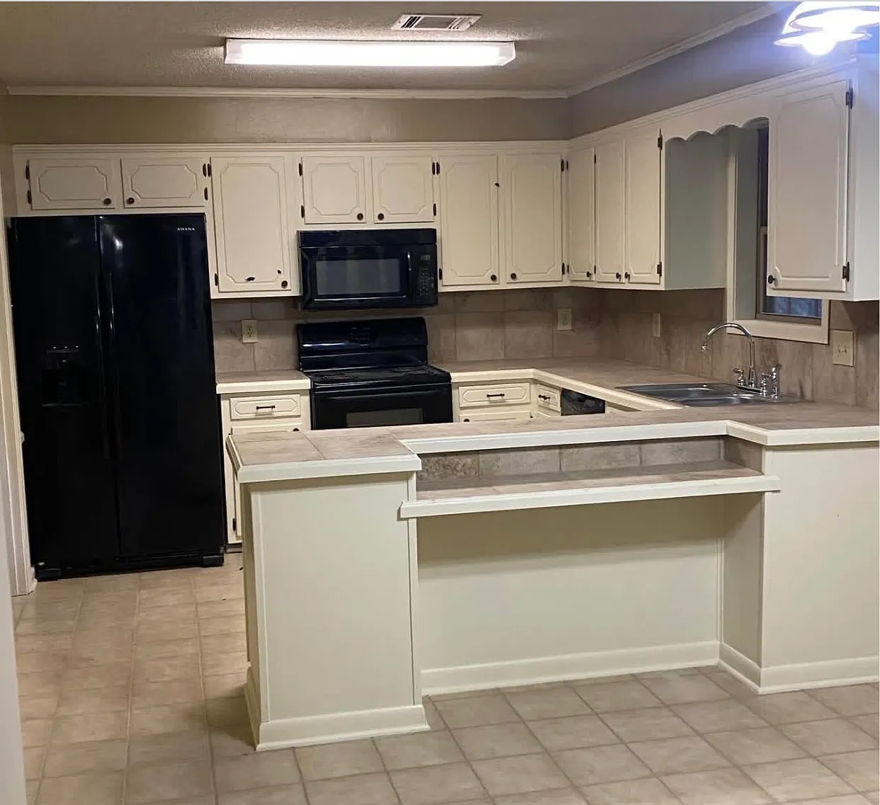 3 bed, 1472 sqft, $2,700 — Photo 2