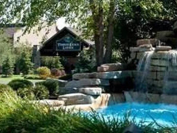 7020 Grand Geneva Way, Lake Geneva, WI 53147