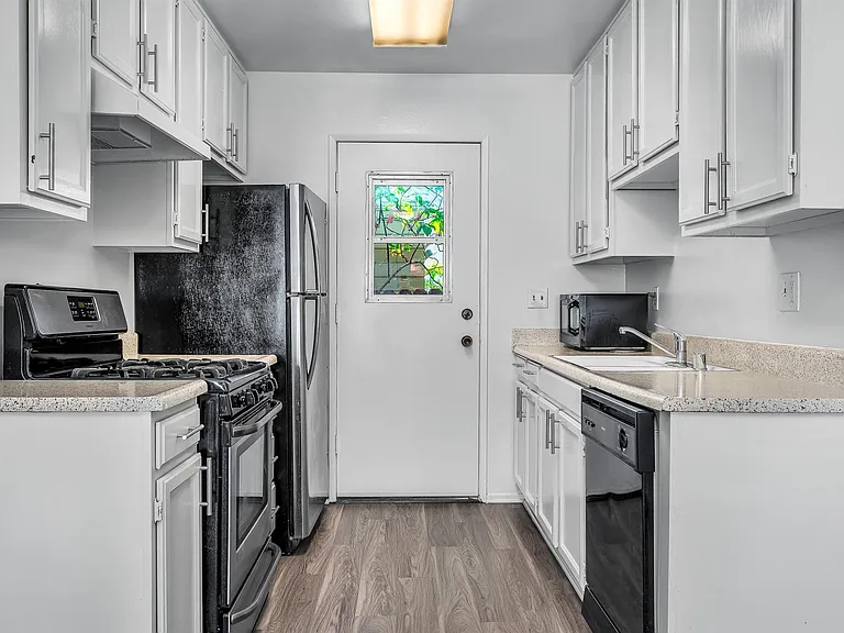 2415 Federal Ave #2419 — Photo 5