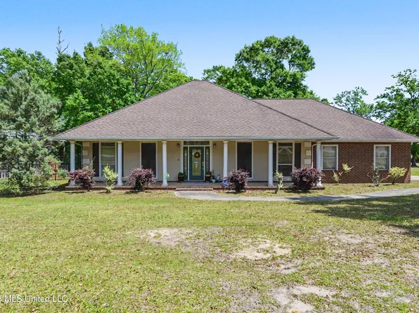 13308 Little Bluff Dr, Vancleave, MS 39565
