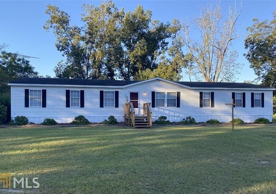 1st image of 200 Twin Forks Ln