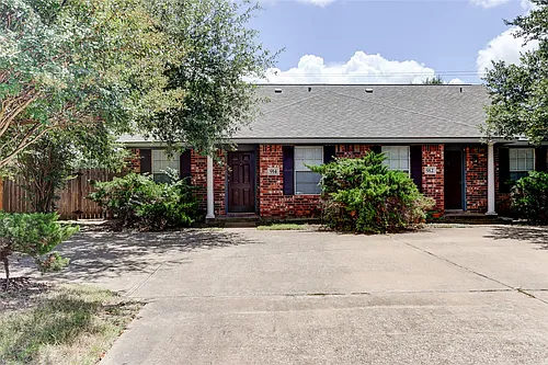 914 Sun Meadow St Photo 1