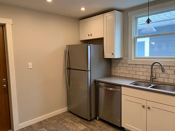 2nd image of 36 Lasalle Ave