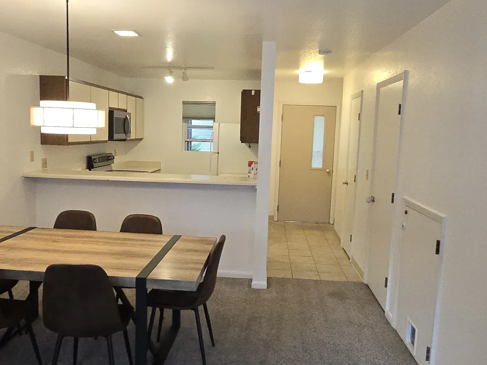 405 Park Ave #F-2