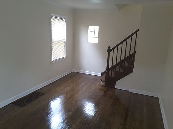5th image of 9825 S Calhoun Ave #House