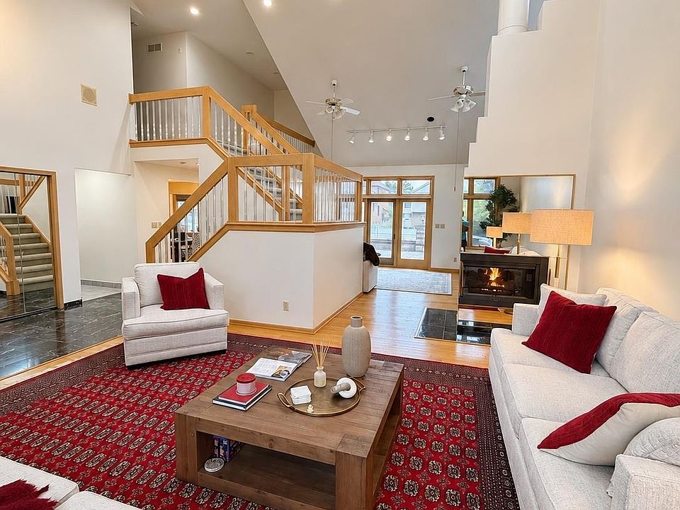437 N Charlesworth St, photo 7