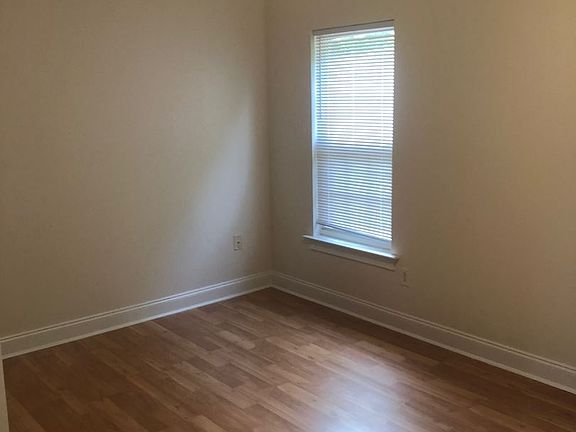 5th image of 7720 Royal Park Ln