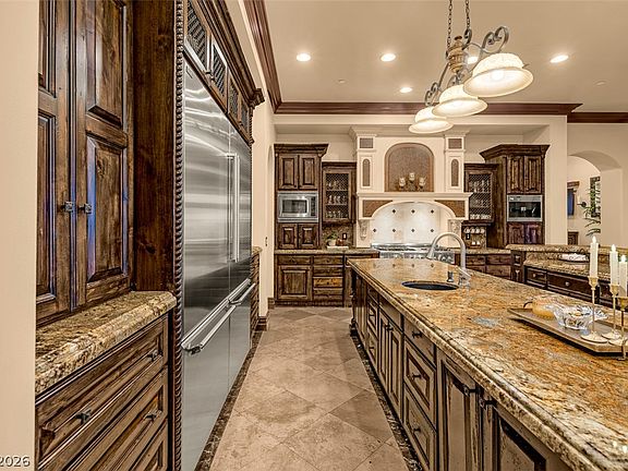 4th image of 1350 Villafranca Cir