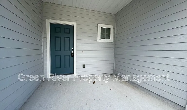 10361 Benson Lake Dr — Photo 2