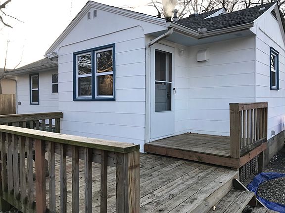 5th image of 705 Barton St