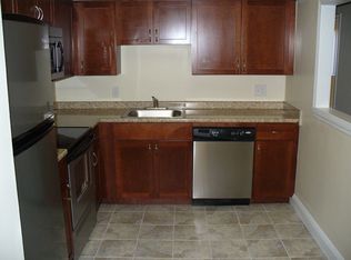 44 Briarwood Ln APT 7, Marlborough, MA 01752