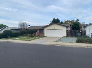 1025 Lillian Dr, Modesto, CA 95355