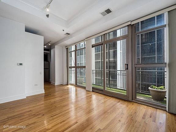 2nd image of 212 W Washington St APT 1413