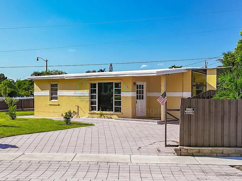 4161 NE 15th Ter