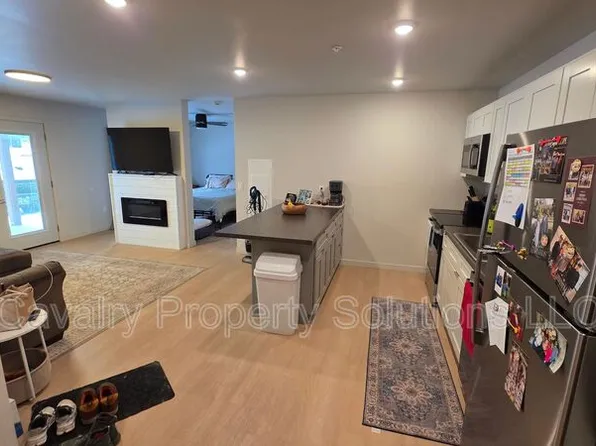 1221 Commonwealth Ave, Duluth, MN