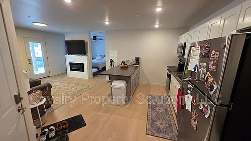 1221 Commonwealth Ave Photo 1