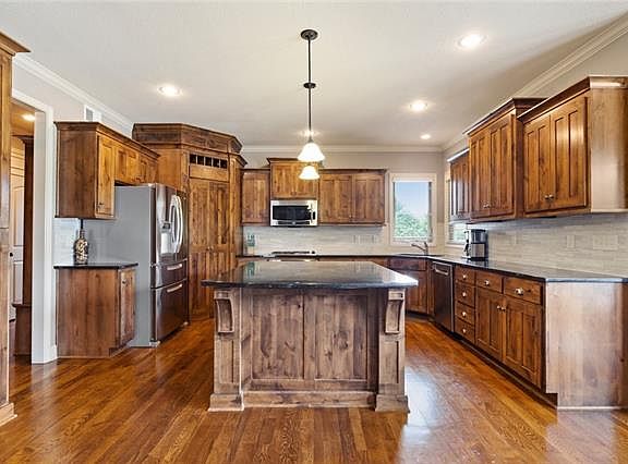 3rd image of 22410 W 58th St