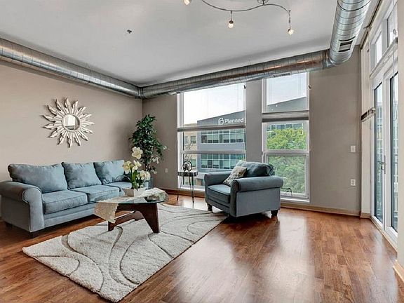 2nd image of 1211 Lagoon Ave Unit 303
