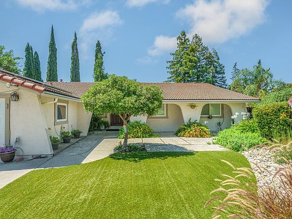 2nd image of 2155 Pomona Place