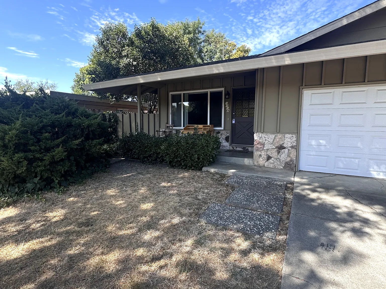 2 bed, $2,800 — Photo 2