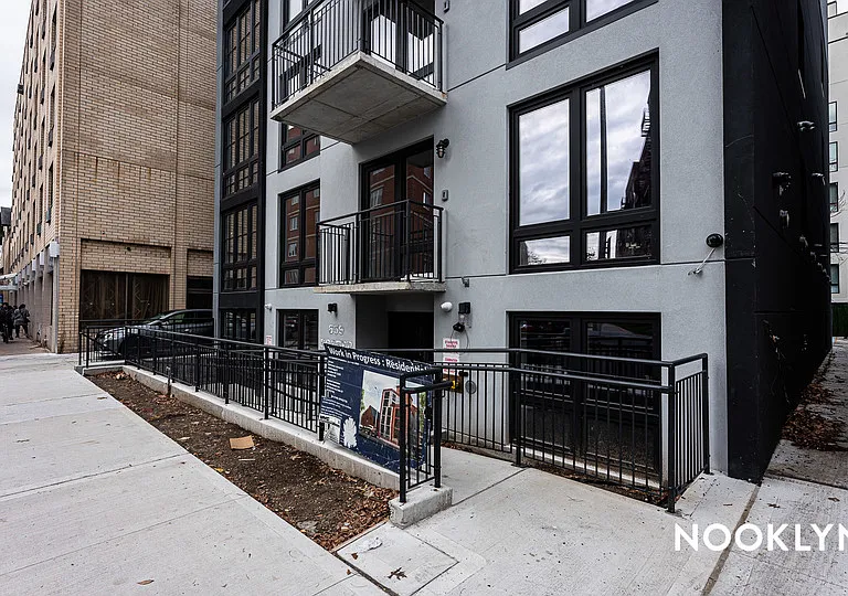 639 Foster Ave #503 — Photo 18