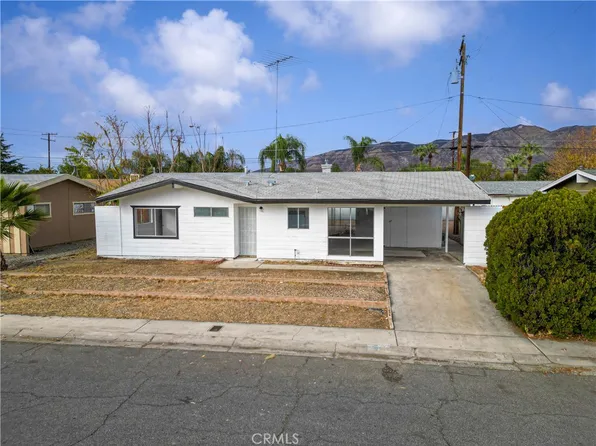 319 Oakhurst Dr, San Jacinto, CA 92583