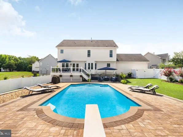 107 Dell Ct, Winchester, VA 22602