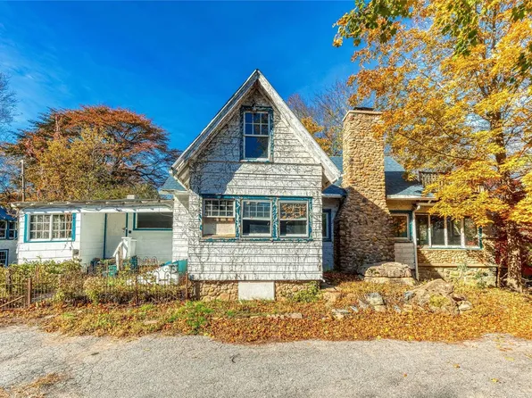 (undisclosed Address), Southold, NY 11971