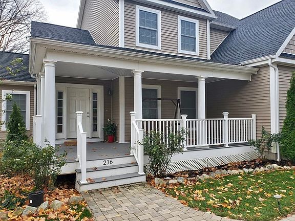 3rd image of 216 Pond St #216