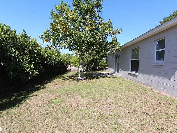 4th image of 14020 Brogden Ct