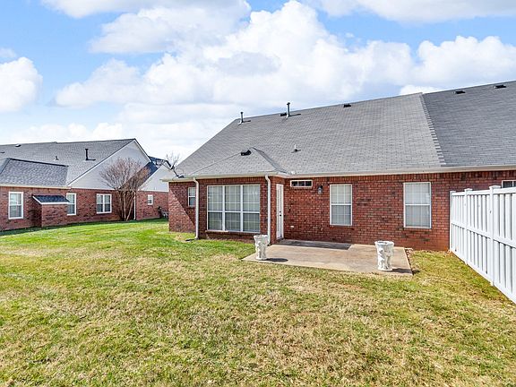 5th image of 649 Stonetrace Dr