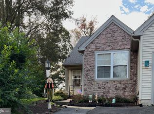84 Hawk Valley Ln, Denver, PA 17517