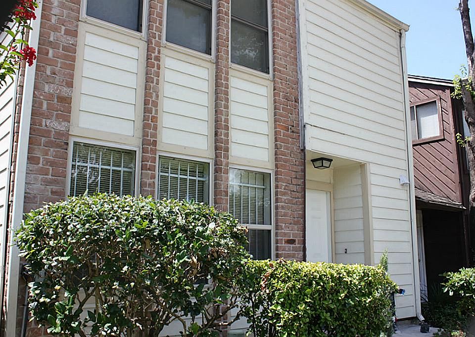 1st image of 11209 Briar Forest Dr