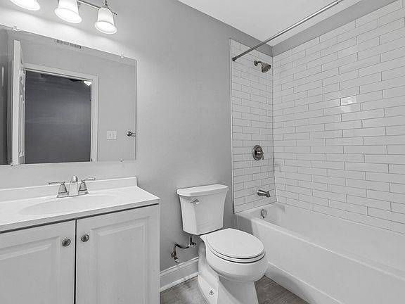 5th image of 1417 Tower Grove Ave #1F